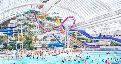 9BDRM Chic Luxury Retreat-Hot Tub-BBQ-Sleeps 23!