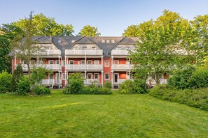 Exterior - Haus Auguste 17 - idyllic family home with balcony (Bansin (Seebad))