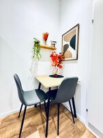 Apartamento básico | Tabla de planchar con plancha