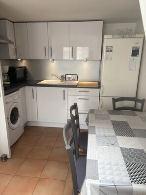 Private kitchen - Vacation home with pool 400m from the beach (La Tranche-sur-Mer)