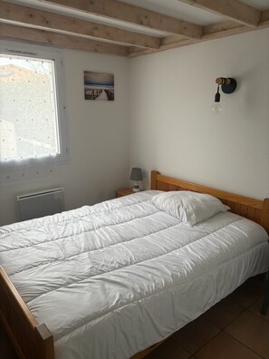 2 bedrooms - Vacation home with pool 400m from the beach (La Tranche-sur-Mer)