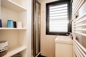 Mobile Home | Bathroom - Spacious Houseboat in Peenemunde (Peenemünde)
