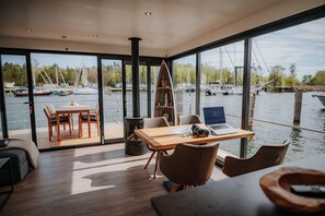 Mobile Home | Living room - Spacious Houseboat in Peenemunde (Peenemünde)