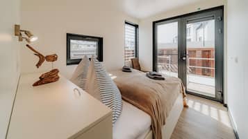 Mobile Home | 2 bedrooms, individually furnished