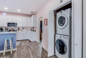 Laundry room - Twin Palms Rental (Aransas County)