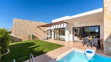 Hồ bơi trong nhà, hồ bơi ngoài trời