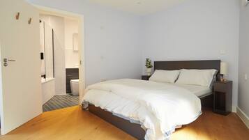 2 chambres, fer et planche à repasser, Wi-Fi, draps fournis