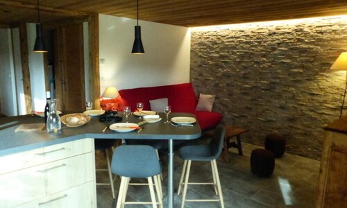 2 Rooms for 6 People
