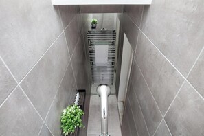 City Apartment, 1 Double Bed with Sofa bed, Non Smoking, City View | Bathroom