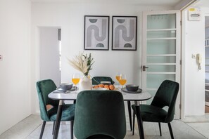 City Apartment, 1 Double Bed with Sofa bed, Non Smoking, City View | Living area | 40-inch Smart TV with satellite channels