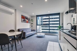 Interior - The Outlook 2BR City View on Bourke (Melbourne)