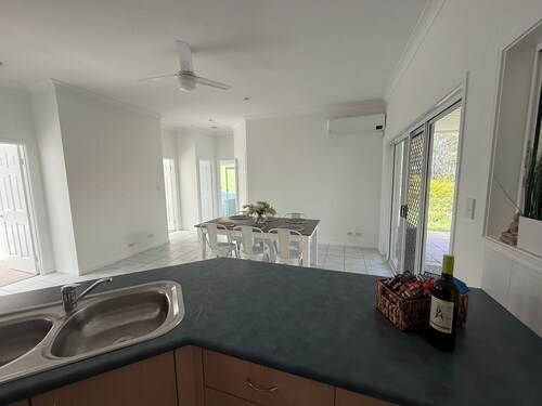 Spacious Home Near Theme Parks