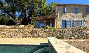 Indoor pool, outdoor pool - Villa in Montauroux With Private Pool (Montauroux)