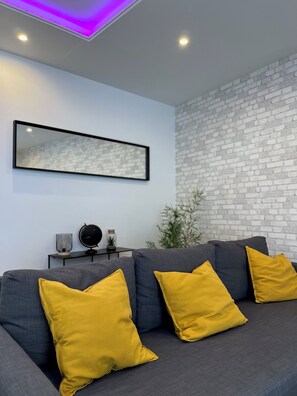Living area - Modern apartment - Railway station - City center (Le Mans)