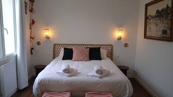 8 Schlafzimmer, Bügeleisen/Bügelbrett, Internetzugang, Bettwäsche