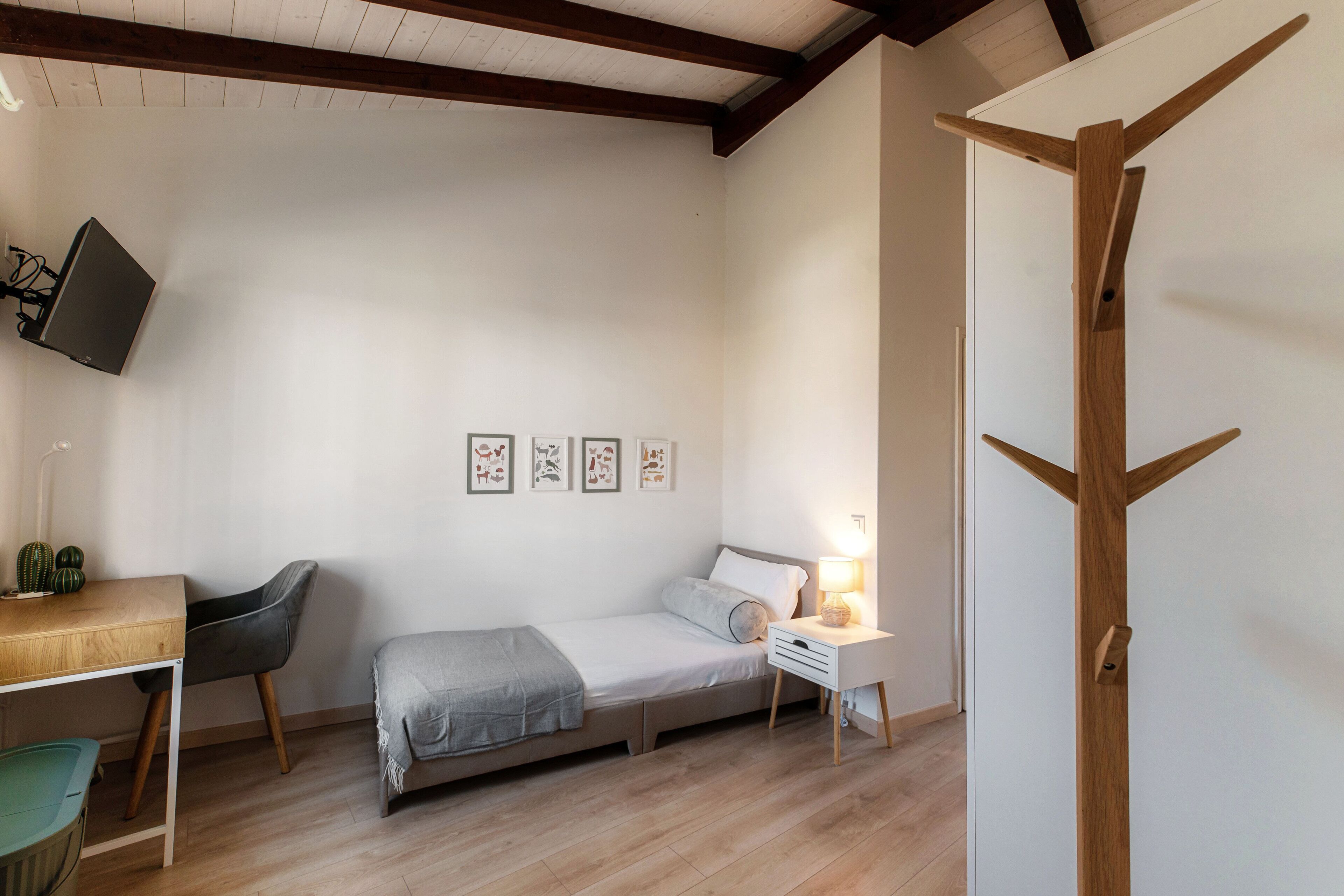 ألحفة محشوة بالريش ومكواة/لوح كي وواي فاي مجانًا