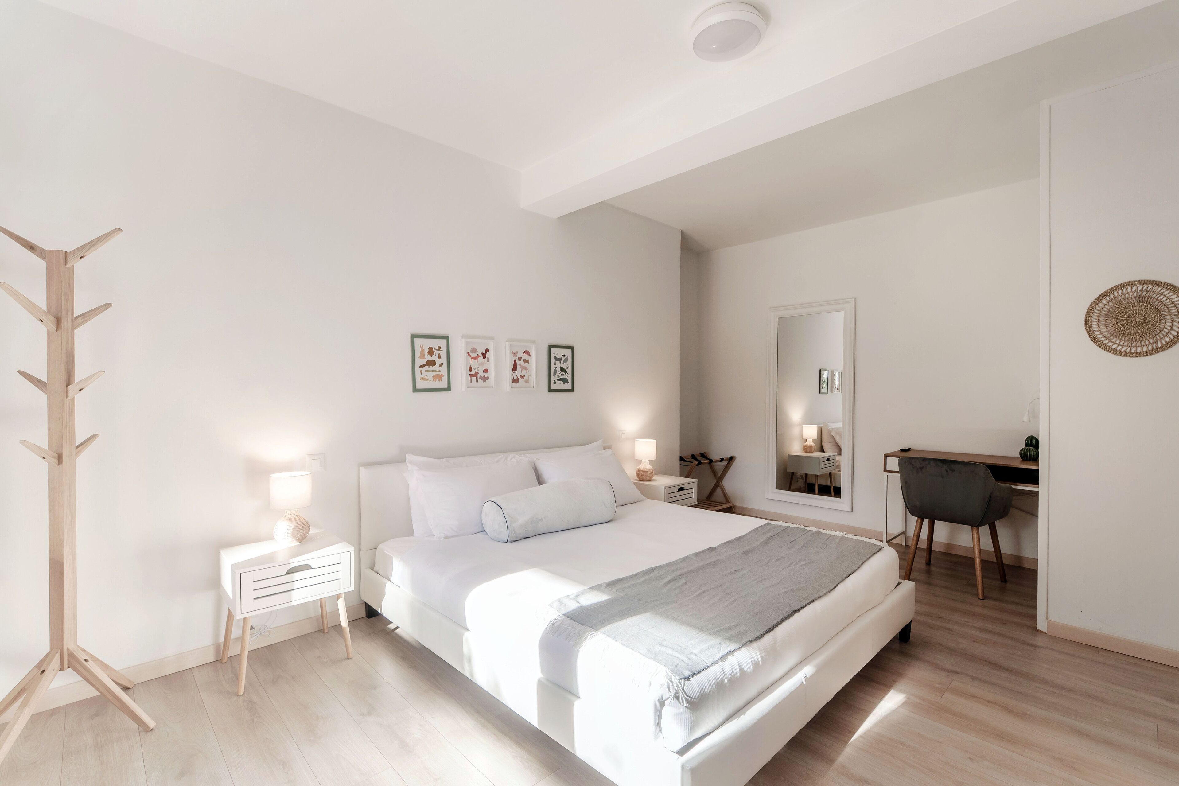 ألحفة محشوة بالريش ومكواة/لوح كي وواي فاي مجانًا