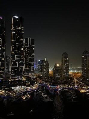 Marina - Luxury 1BR Apt | LIV Marina | Direct Marina Views (Dubai)