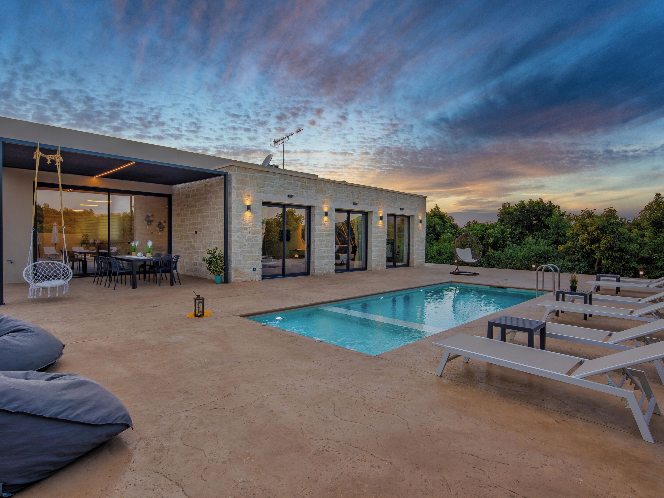 Luxury Villa, Garden View | Private pool