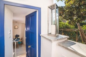 Outdoor dining - Day Dream Sorrento - Your charming retreat in the heart of the city (Sorrento)