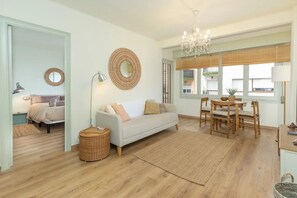 Smart TV - Calma de Mar - Private Terrace, A/C- Wi-Fi - 6 minutes from the sea - Ideal for families (Palamós)