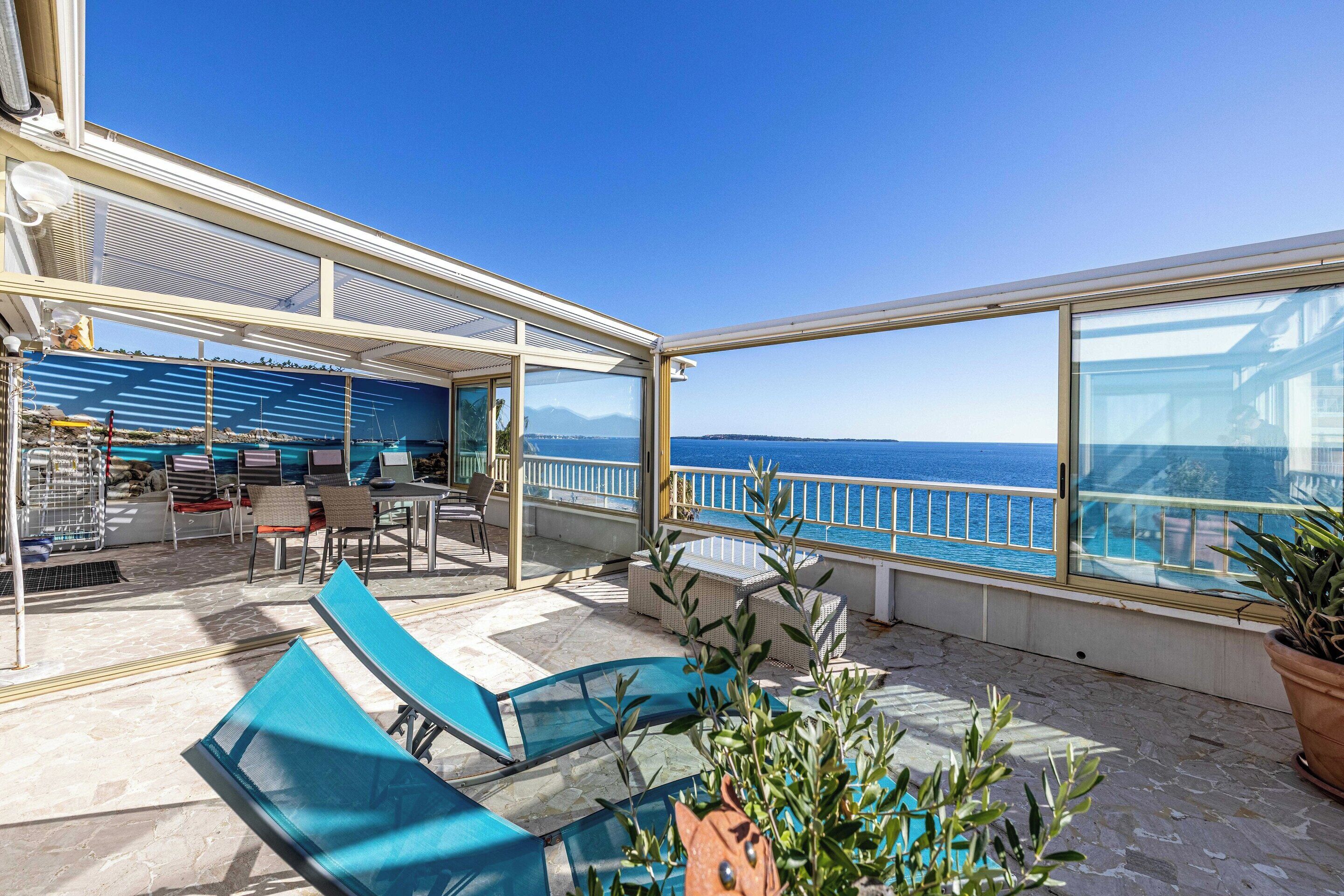 Apartamento | Restaurante al aire libre