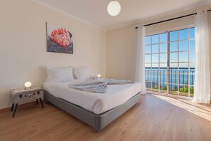 Ferienhaus, Meerblick | Bügeleisen/Bügelbrett, kostenloses WLAN