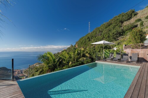 Casa Laranja by HR Madeira