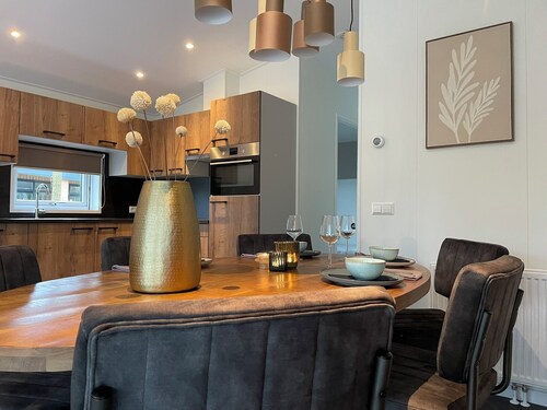 WoodCottage for 6 people in the vacation park on the edge of Springendal in Ootmarsum