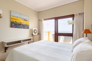 2 slaapkamers, een strijkplank/strijkijzer, wifi, beddengoed
