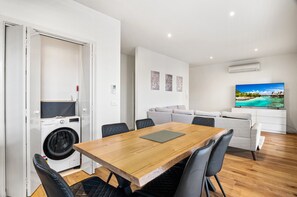Apartment | Interior - Bright 2-bed Flat With Balcony in Kensington (Melbourne)