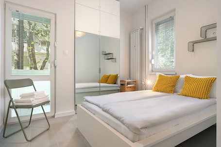 公寓, 阳台, 庭院景观 | 熨斗/熨衣板、免费 WiFi