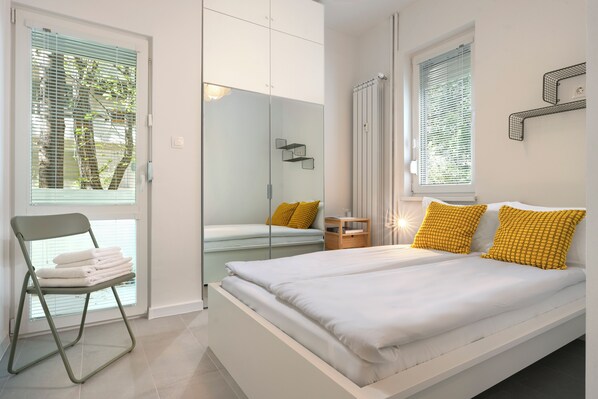 Apartment, Balcony, Courtyard View | Iron/ironing board, free WiFi