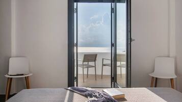 7 chambres, bureau, fer et planche Ă repasser, lit parapluie