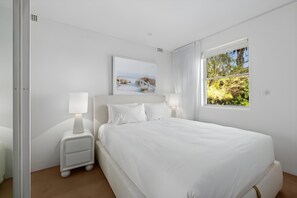 1 bedroom, iron/ironing board, WiFi, bed sheets - Mosman - AVE71 -  Avenue Road - Light Filled Mosman Escape (Mosman)