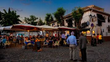 House | 5 bilik tidur