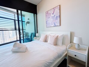 2 室のベッドルーム、アイロン / アイロン台、WiFi (無料)、ベッドシーツ