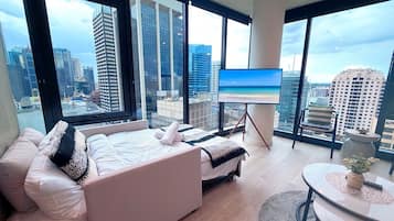 2 bedrooms, iron/ironing board, WiFi (free), bed sheets