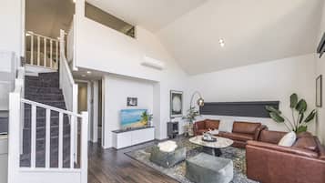 Apartment | Living room