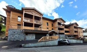 Exterior - Very Nice Duplex Apartment, 3 Bedrooms + Cabin (Les Gets)
