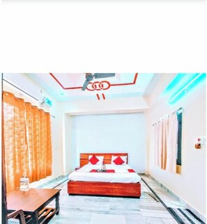 Bed sheets - Hotel shri ram krishna mahal (Ayodhya)
