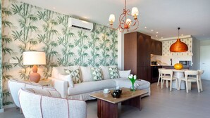 3 bedrooms, Internet - Amazing 3BD apt and Pool in Marbella Se or o de Aloha (Marbella)