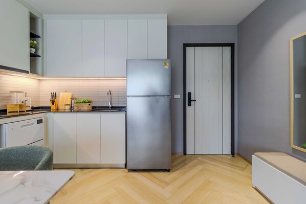 Condo, Balcony | Private kitchen