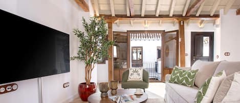 Apartment | 2 bedrooms, Internet