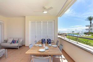 House | 2 bedrooms - Bright Apartment Front of Beach Guadalmansa Beach (Estepona)