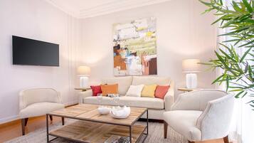 3 bedrooms, Internet