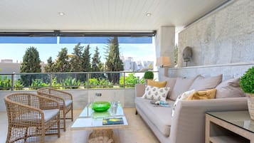 Apartment | 3 bedrooms, Internet