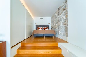Fer et planche à repasser, Wi-Fi gratuit, draps fournis