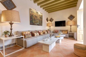 Apartment - Unique Sevillian House With Terrace and Pool Casa Pimienta (Seville)