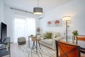 Apartment - Magnificent 1 Bedroom Apartment With Balcony Santa Marta III (Seville)
